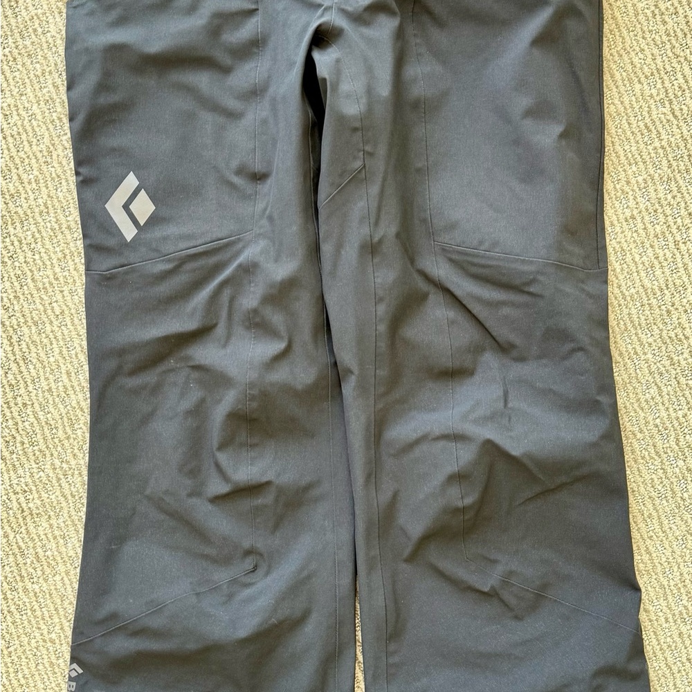 Black Diamond women’s Recon ski pants. Like New. M
